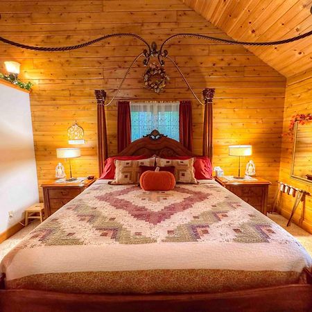 Ferngully Creek Cabins Millersburg Esterno foto