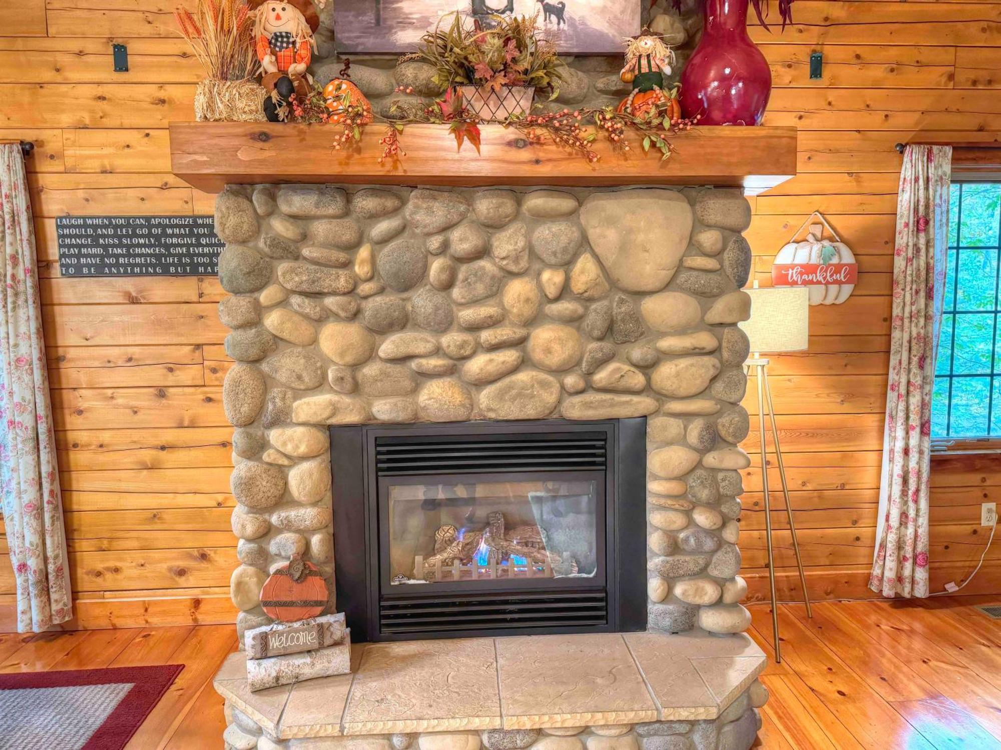 Ferngully Creek Cabins Millersburg Esterno foto