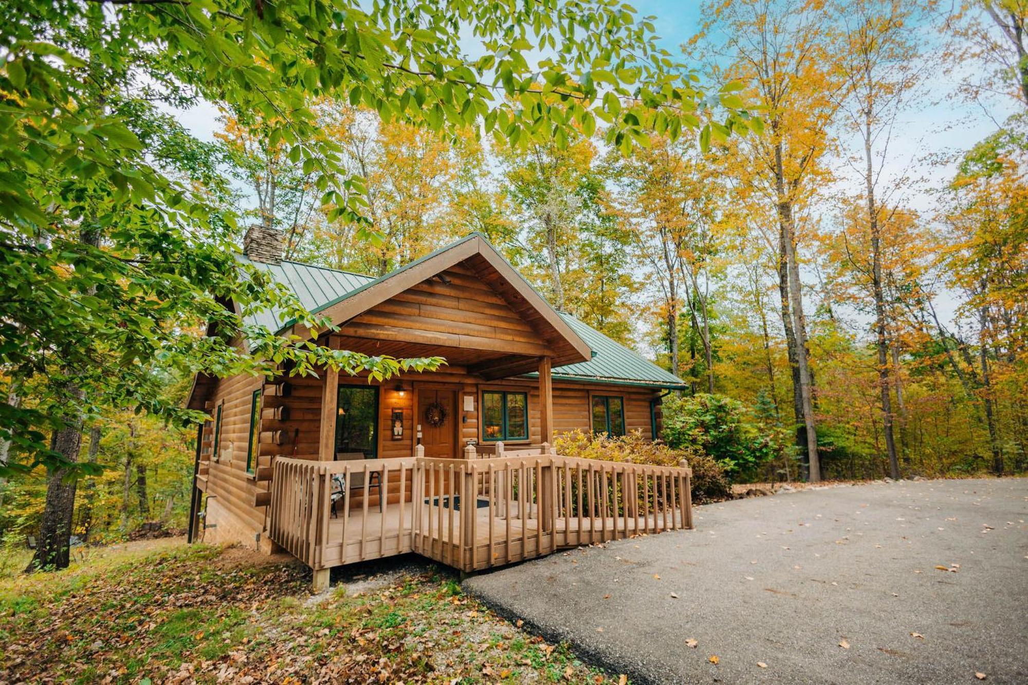 Ferngully Creek Cabins Millersburg Esterno foto
