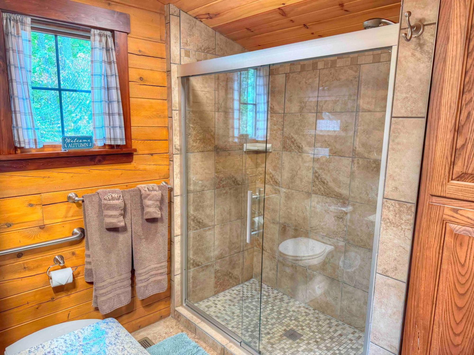 Ferngully Creek Cabins Millersburg Esterno foto