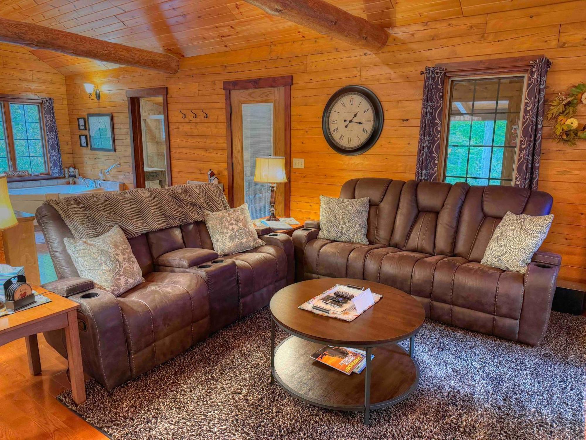 Ferngully Creek Cabins Millersburg Esterno foto