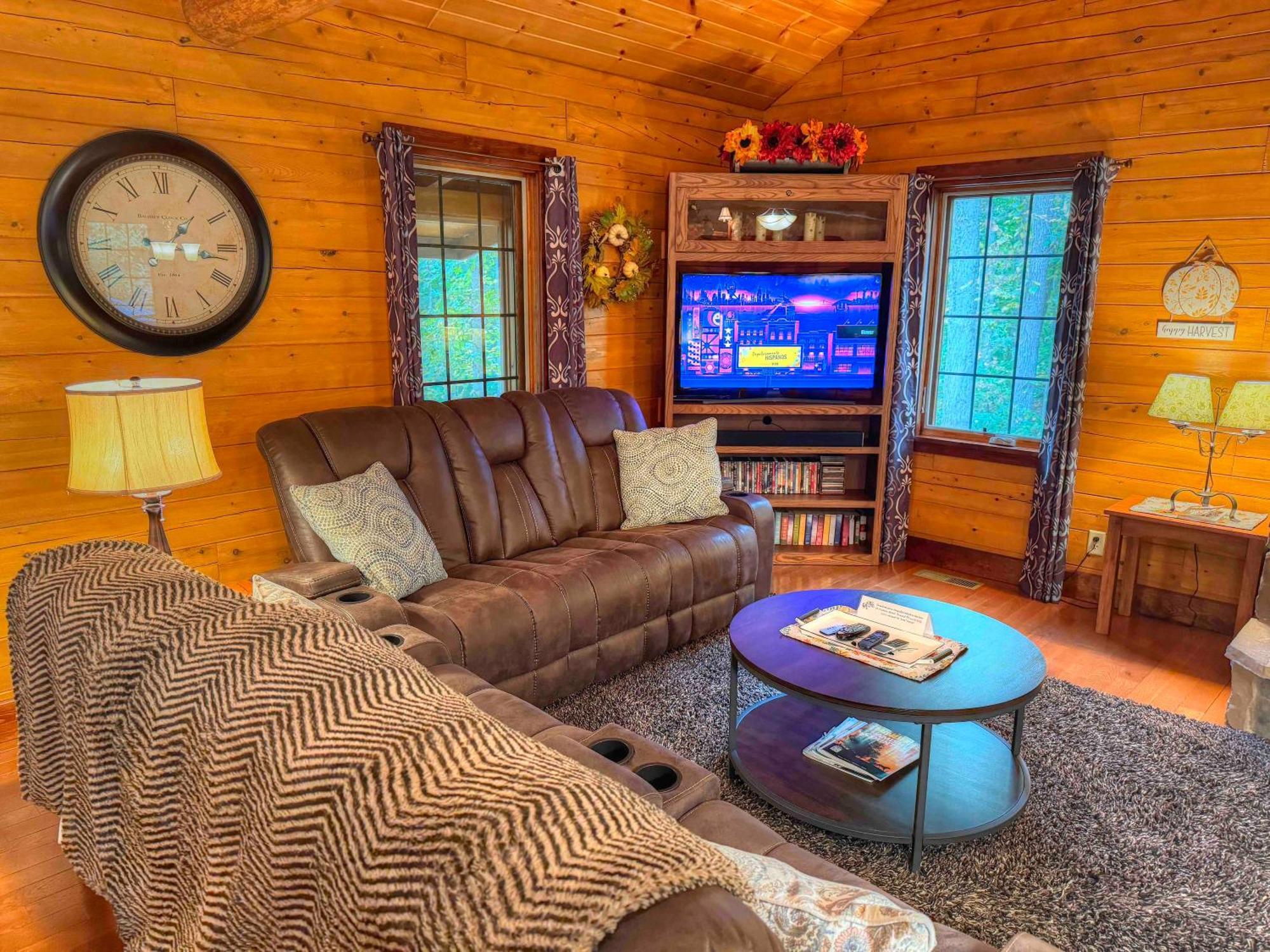 Ferngully Creek Cabins Millersburg Esterno foto
