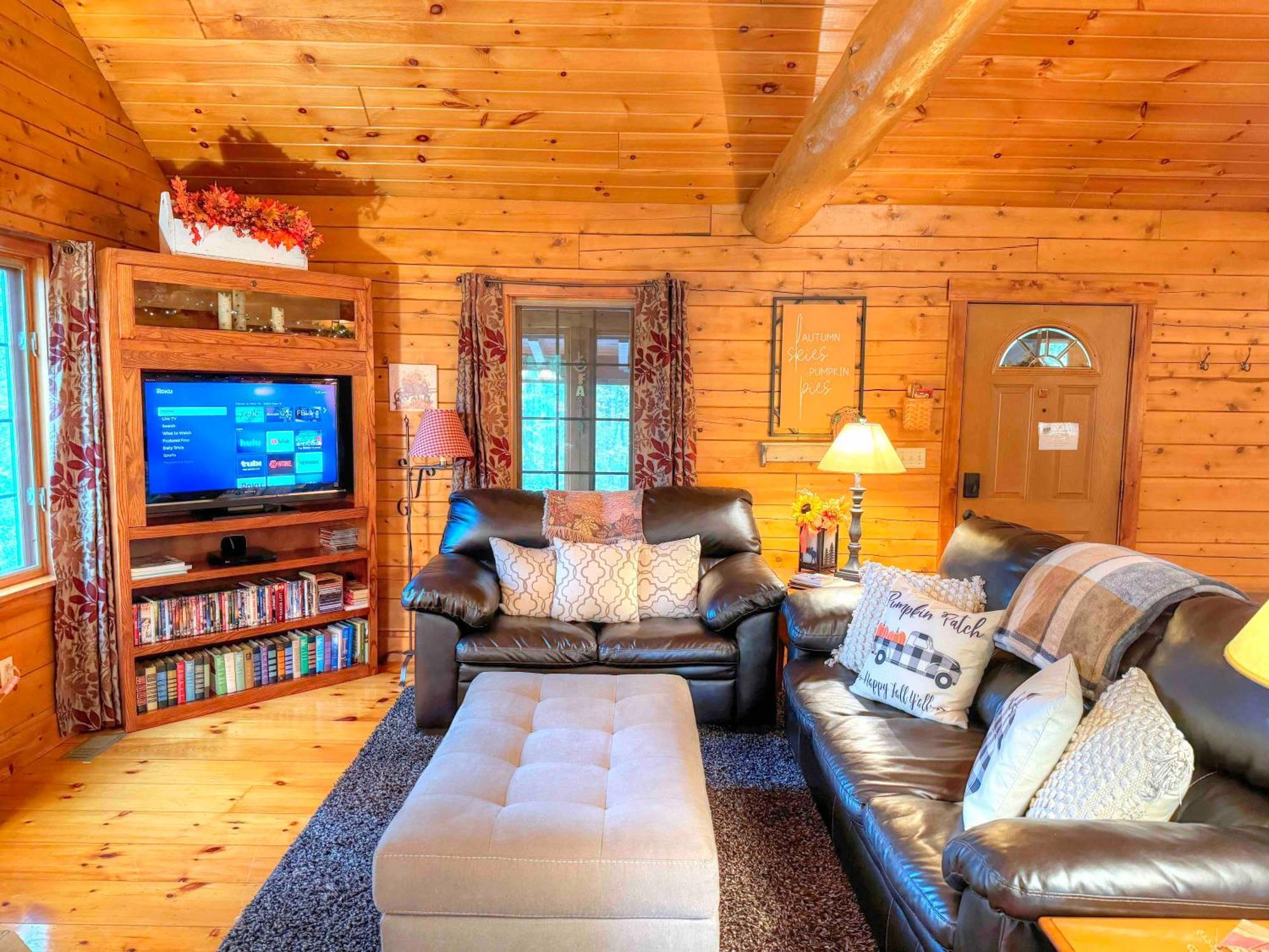 Ferngully Creek Cabins Millersburg Esterno foto